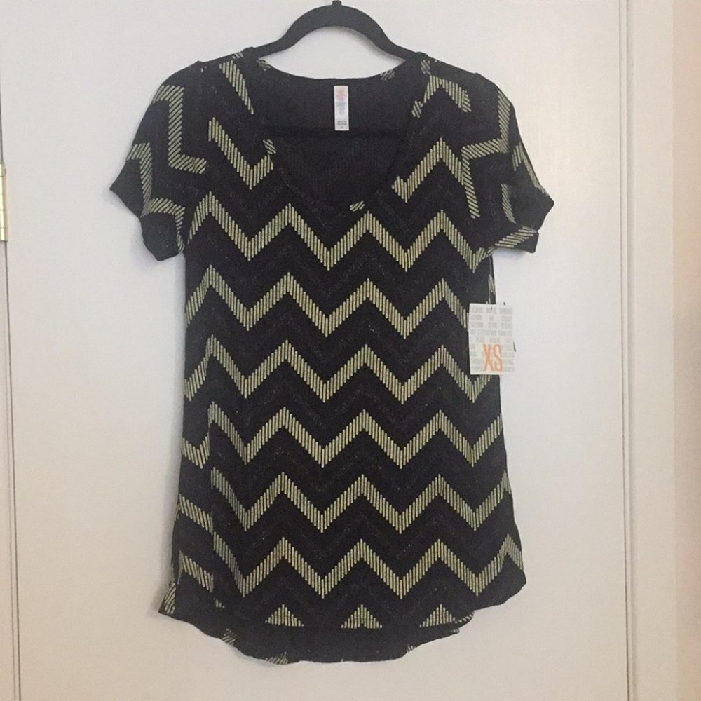 XS LuLaRoe Classic T‎ Shirt D06 800